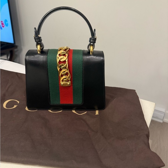 Gucci Black and Green Satchel with Gold Chain - Picture 2 of 10